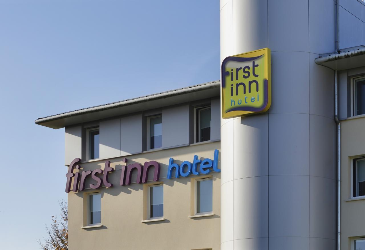 First Inn Hotel Paris Sud Лез-Юлис Экстерьер фото