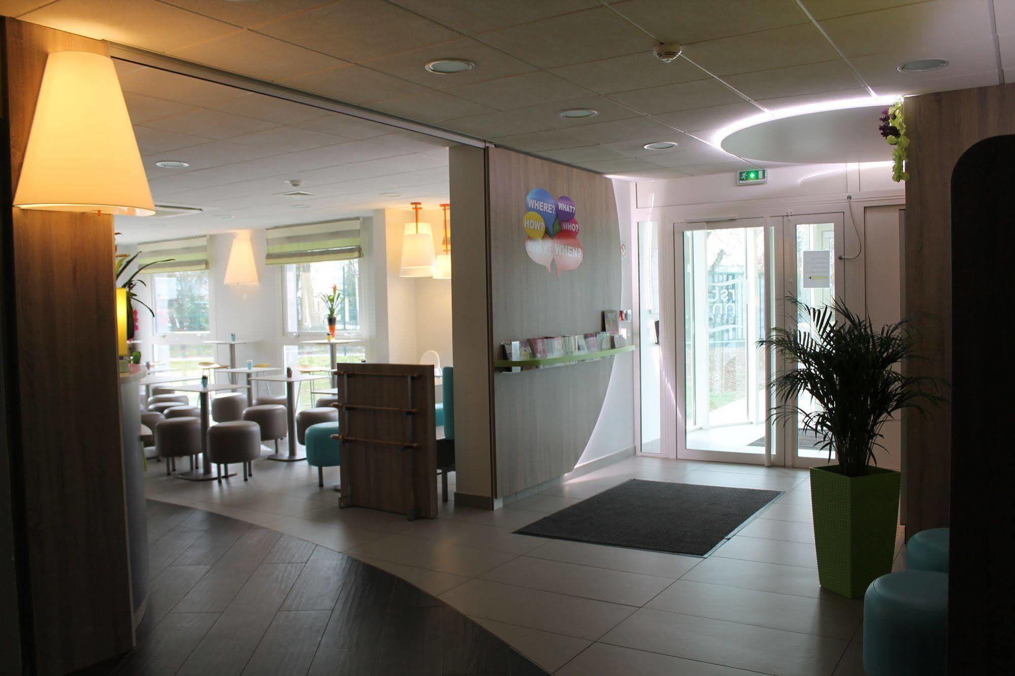 First Inn Hotel Paris Sud Лез-Юлис Экстерьер фото